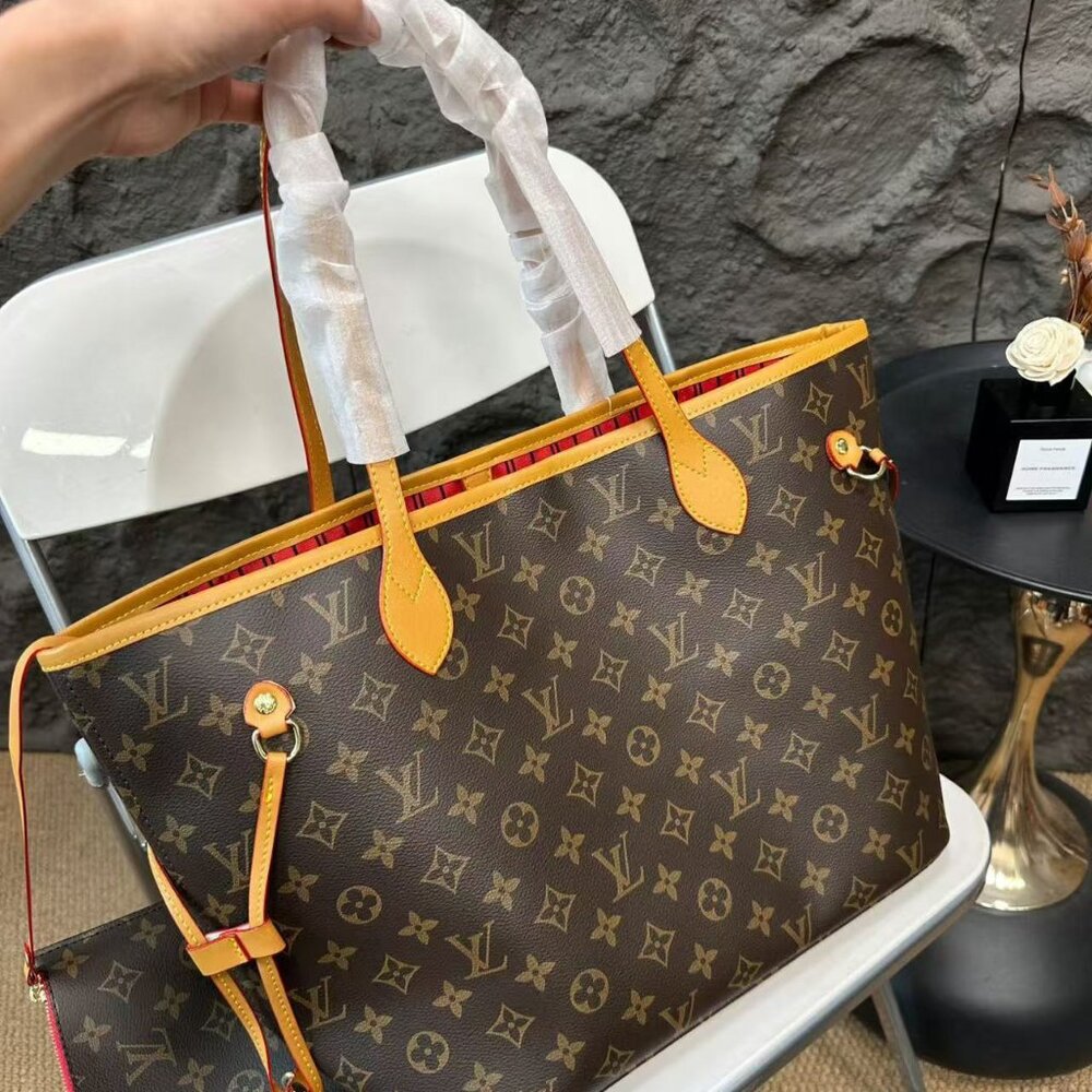 <AUTHENTIC>Louis Vuitton bag - image 3